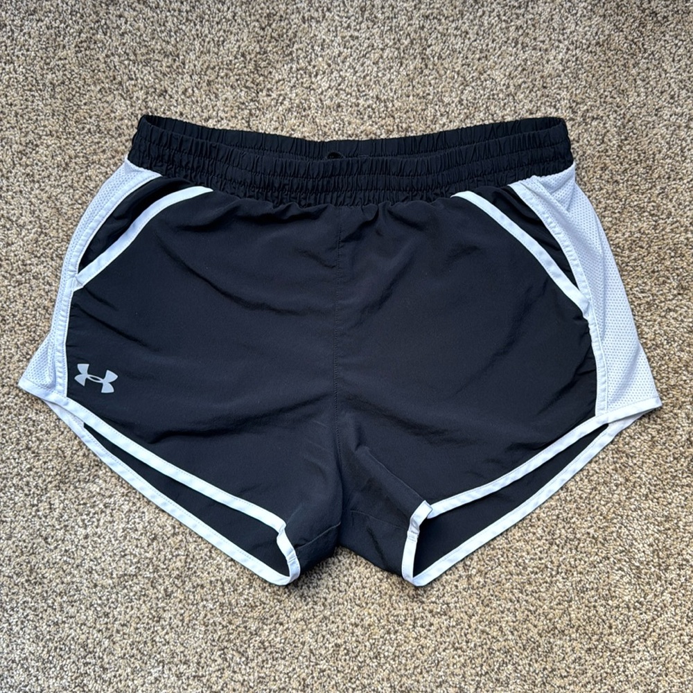 Black and White Under Armour 3” Shorts M